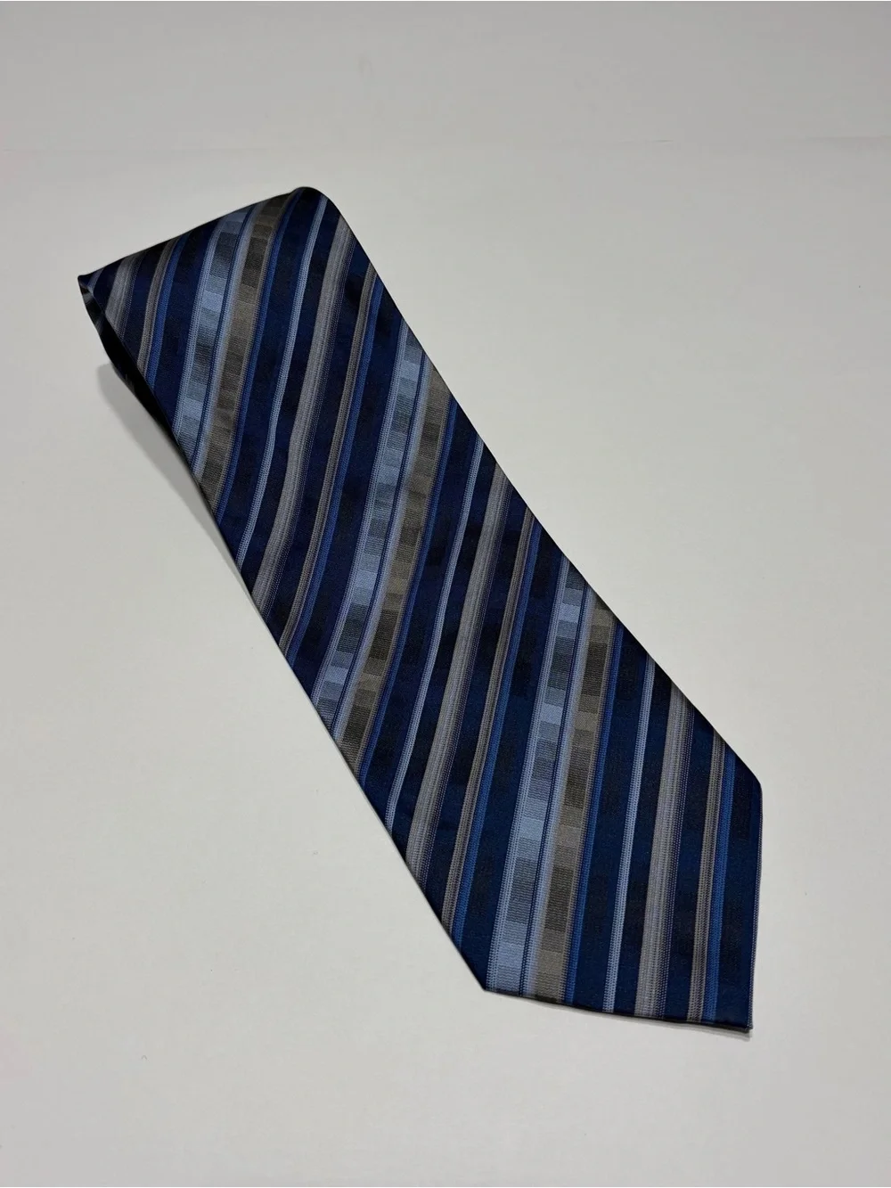 Aurelio Valentino Italy Blue Gray Striped Men’s Tie – Polyester